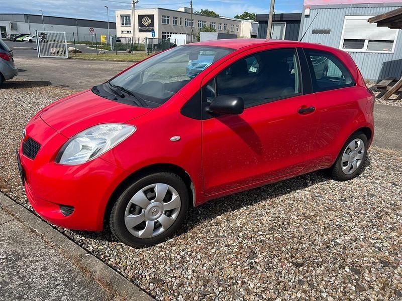 Rot Gebraucht 2008 Toyota Yaris Kleinwagen | 2.500 € (Fairer Preis) - Bild 1/4
