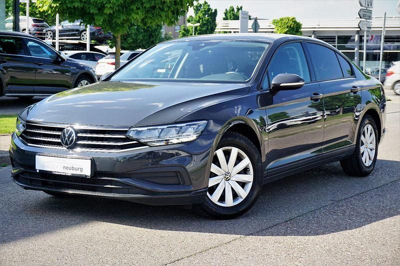 Gebraucht VW Passat Conceptline 122 PS (89 kW) 2021 Uranograu Limousine