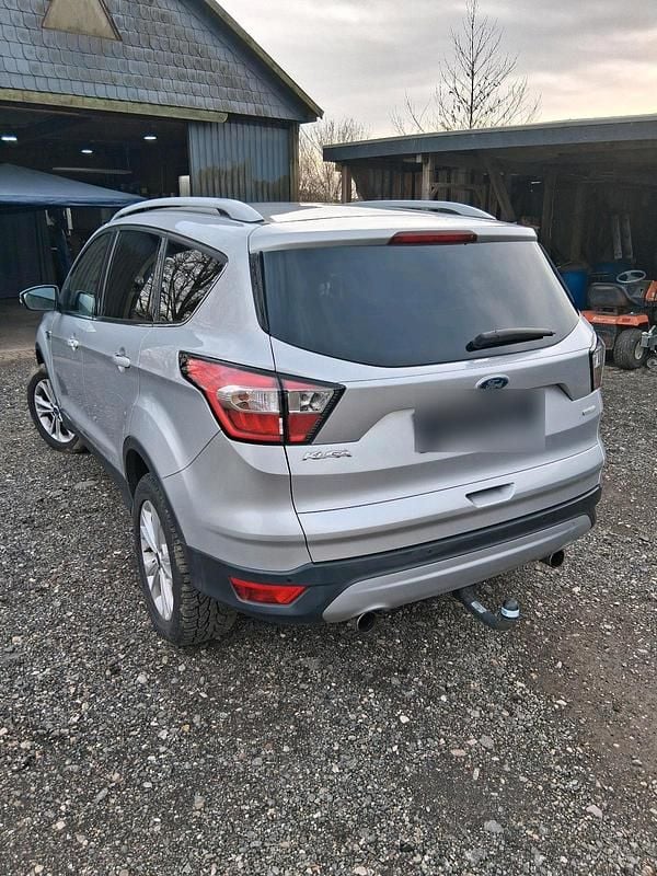 Usata Ford Kuga 150 CV (110 kW) 2017 Argento SUV