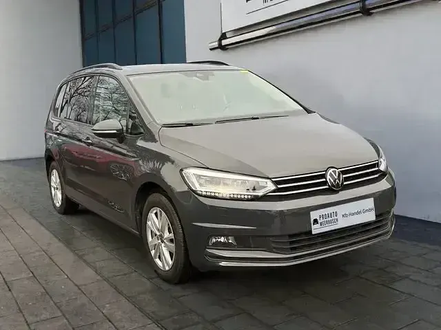 Gebraucht VW Touran Comfortline 150 PS (110 kW) 2024 Uranograu Van / Kleinbus