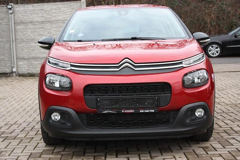 Gebraucht Citroën C3 Feel 87 PS (63 kW) 2019 Rot Limousine