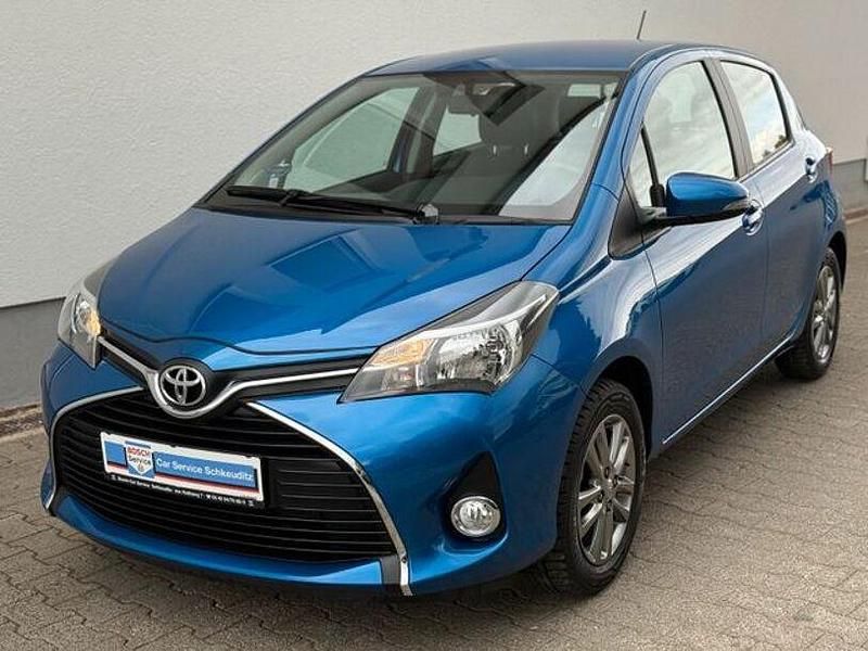 Blau Gebraucht 2014 Toyota Yaris Comfort Limousine | 10.479 € (Fairer Preis) - Bild 1/4