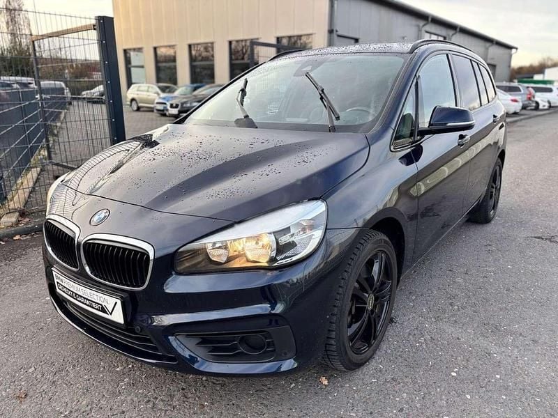 Imperialblau Gebraucht 2015 BMW 220 Gran Tourer Van / Kleinbus | 13.500 € (Fairer Preis) - Bild 1/4