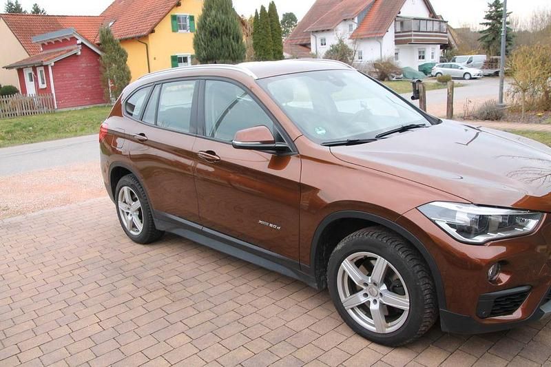 Gebraucht BMW X1 Advantage 190 PS (139 kW) 2016 Braun SUV