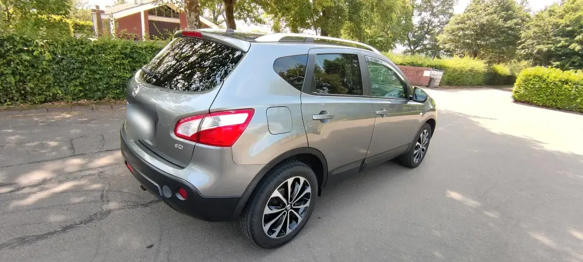Gebraucht Nissan Qashqai 150 PS (110 kW) 2011 Grau SUV