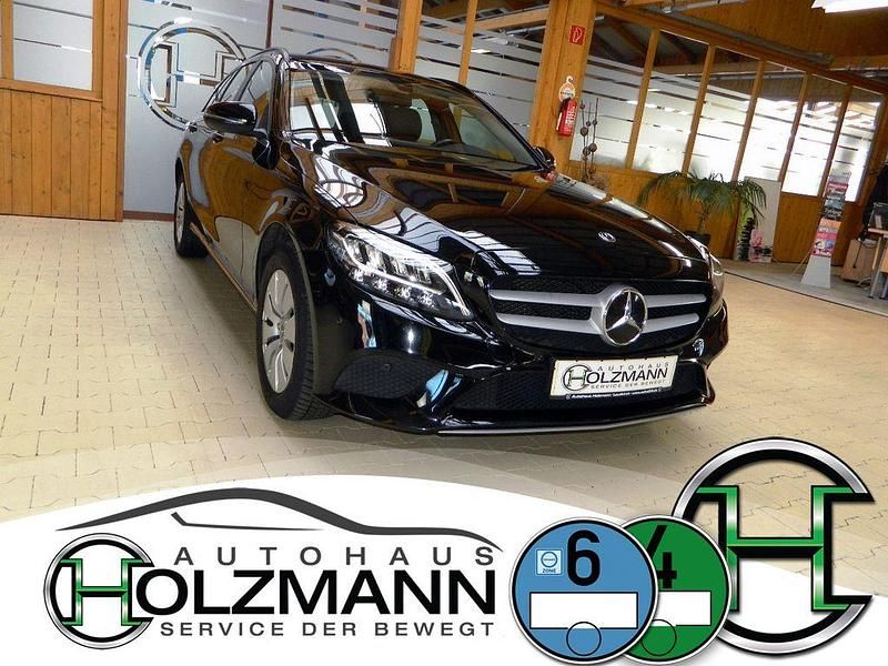 Gebraucht Mercedes C200 Business 160 PS (117 kW) 2019 Schwarz Kombi
