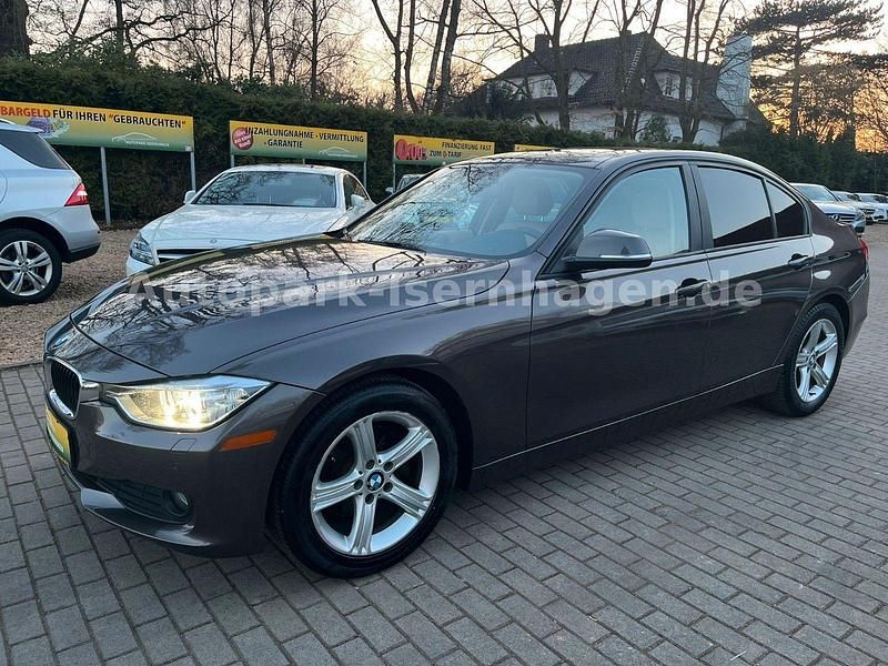 Gebraucht BMW 320 Luxury Line 184 PS (135 kW) 2012 Braun Limousine