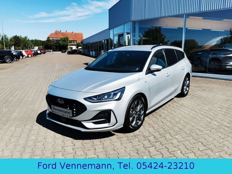 Polarsilber metallic Gebraucht 2024 Ford Focus ST-Line Kombi | 24.950 € (Fairer Preis) - Bild 1/4