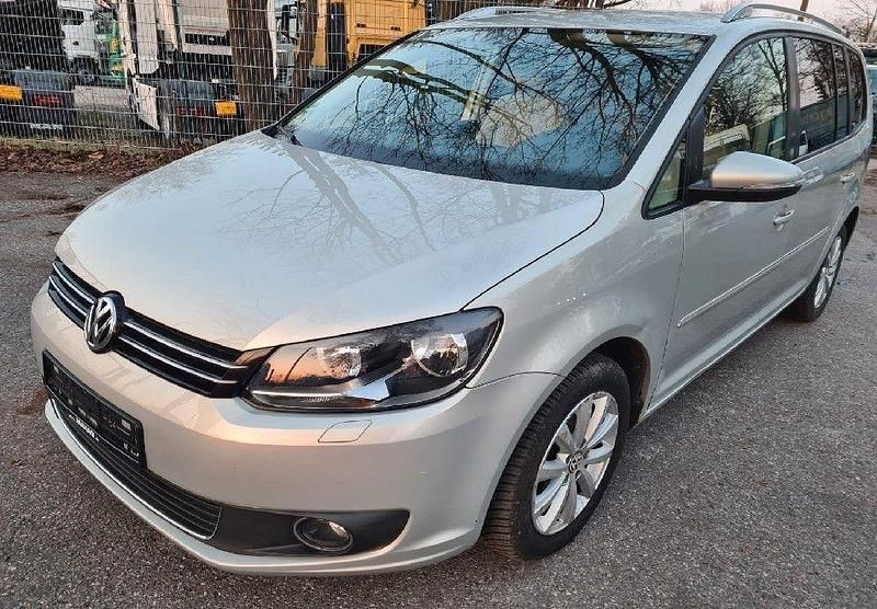 Gebraucht VW Touran Highline 105 PS (77 kW) 2010 Gold Van / Kleinbus