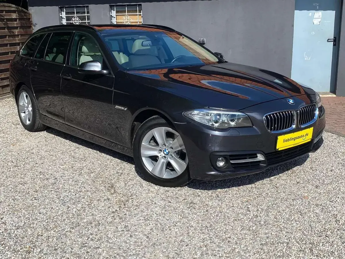 Gebraucht BMW 520 Comfort Edition 184 PS (135 kW) 2015 Grau Kombi