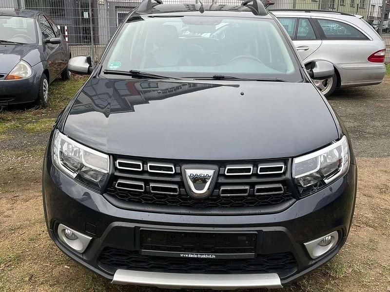 Grau "comete" Gebraucht 2019 Dacia Sandero Prestige Kleinwagen | 6.750 € (Guter Preis) - Bild 1/4