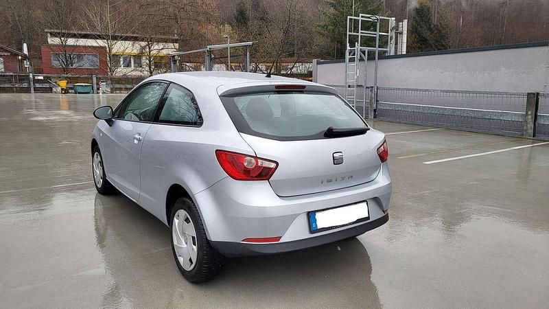 Gebraucht Seat Ibiza SC Style 90 PS (66 kW) 2010 Silber Kleinwagen