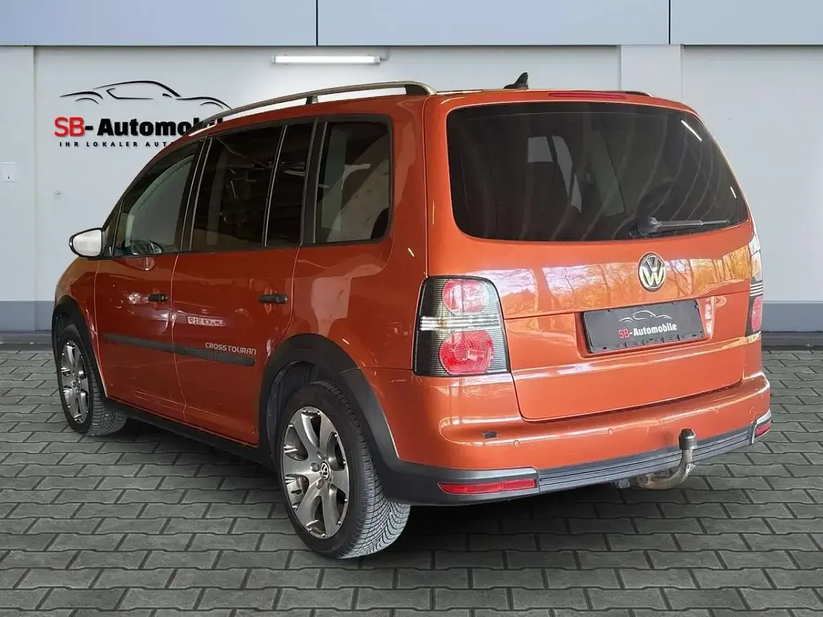 Gebraucht VW Touran Cross 170 PS (125 kW) 2010 Red rock metallic Van / Kleinbus