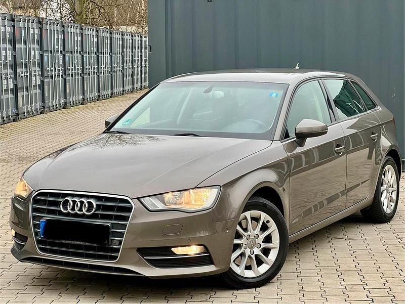 Gebraucht Audi A3 Attraction 184 PS (135 kW) 2014 Braun Limousine