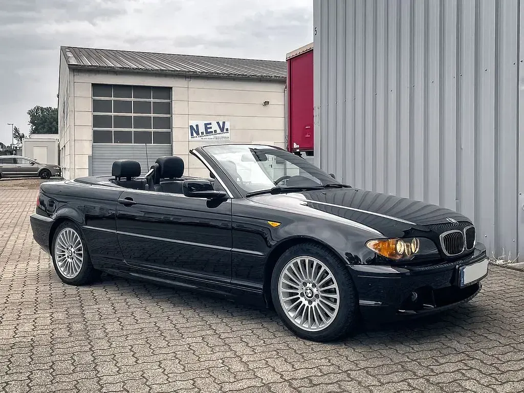 Gebraucht BMW 320 Cabriolet Performance 170 PS (125 kW) 2004 Schwarz Cabrio