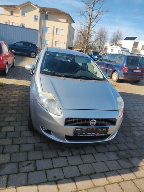 Gebraucht Fiat Punto Dynamic 77 PS (56 kW) 2007 Silber Limousine