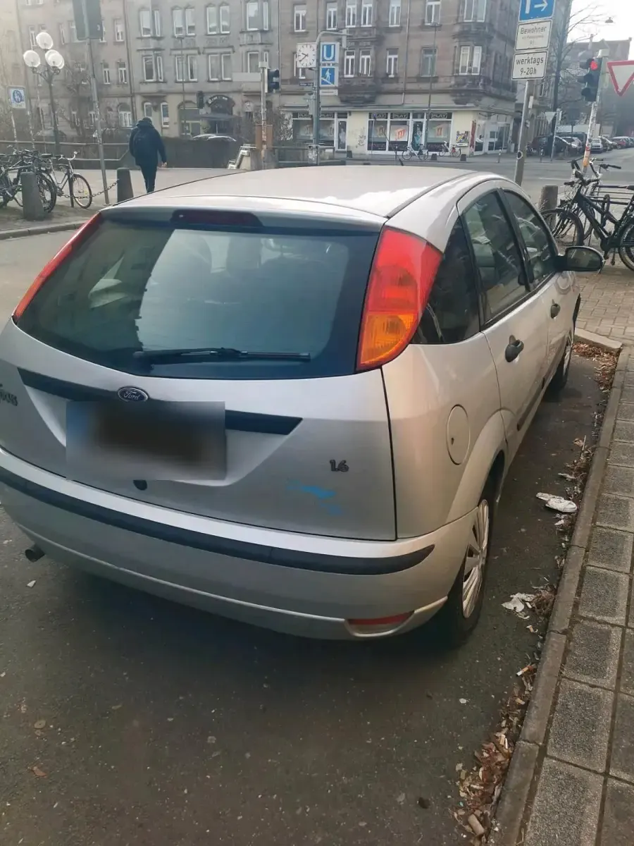 Used Ford Focus 101 HP (74 kW) 2004 Silver Sedan