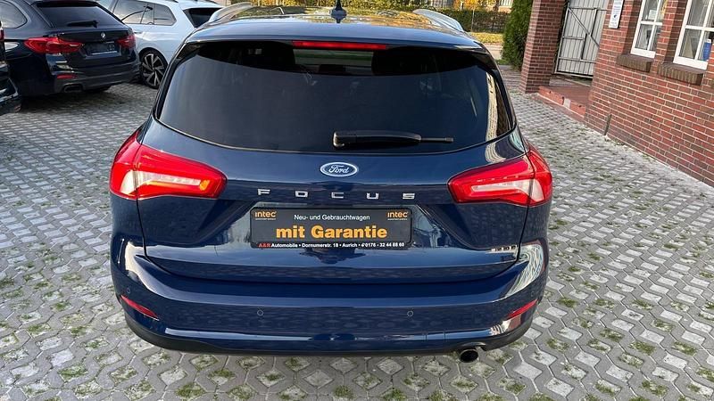 Gebraucht Ford Focus Titanium 150 PS (110 kW) 2019 Blau Limousine