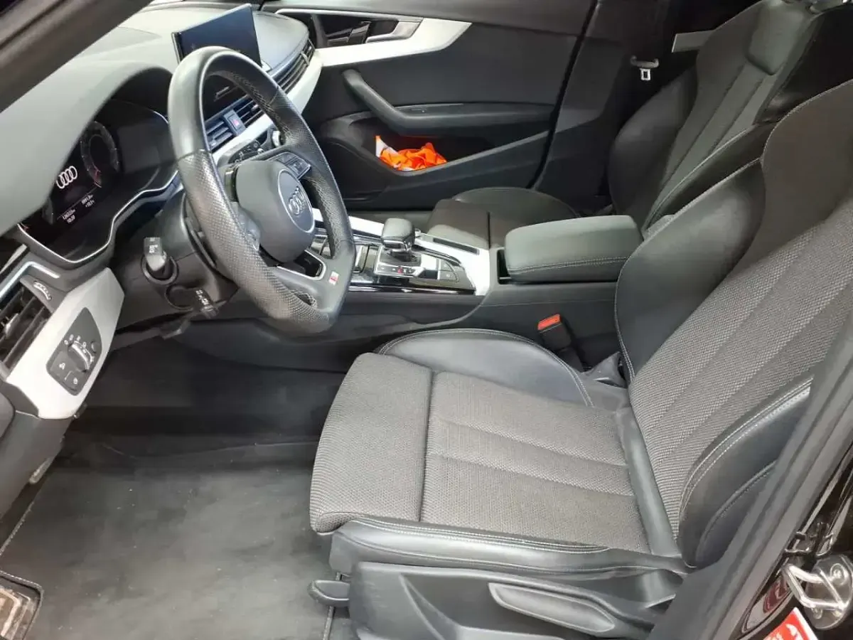 Używany Audi A4 S-Line 204 KM (150 kW) 2022 Czarny Kombi