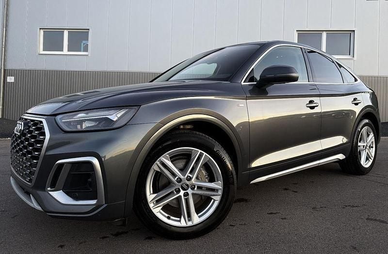 Grau Gebraucht 2022 Audi Q5 Sportback Sport SUV | 31.990 € (Superpreis) - Bild 1/4