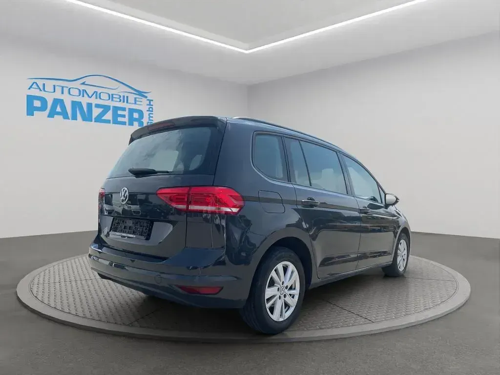Gebraucht VW Touran Comfortline 116 PS (85 kW) 2020 Grau Van / Kleinbus