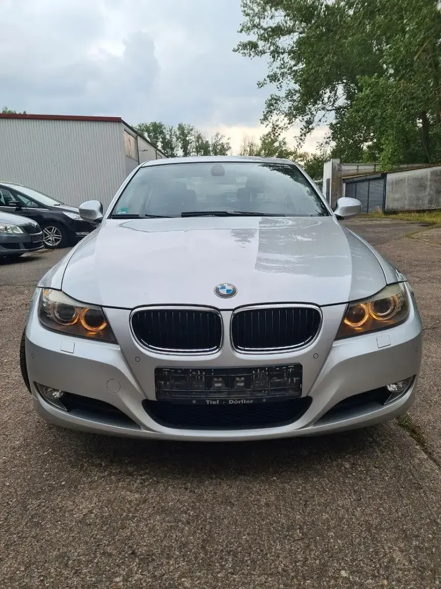 Gebraucht BMW 320 Performance 170 PS (125 kW) 2009 Silber Limousine
