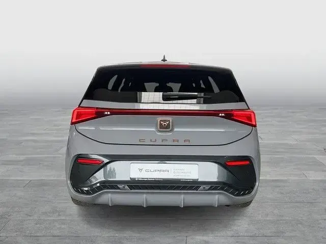 Gebraucht Cupra Born 150 kW (204 PS) 2023 Vaporgrau (metallic) Kleinwagen
