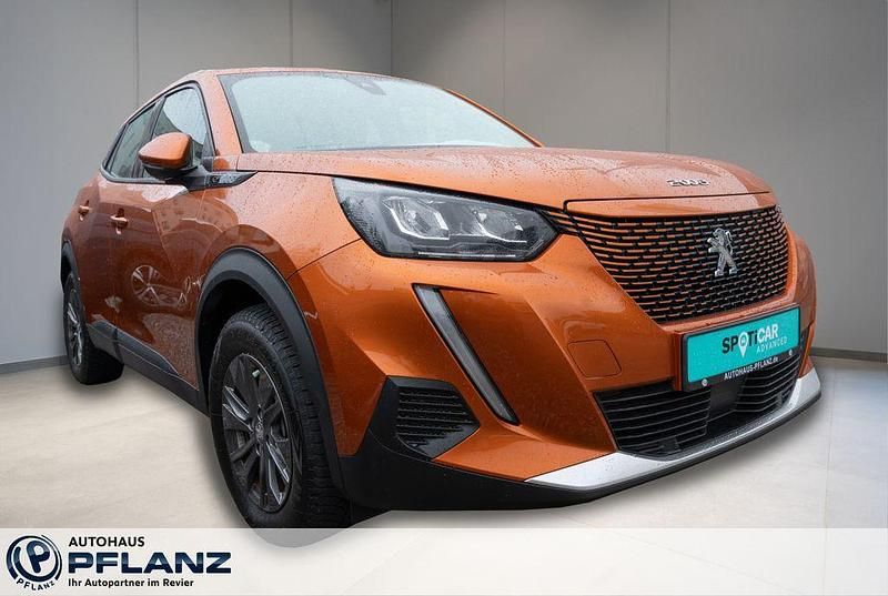 Gebraucht Peugeot e-2008 Active 100 kW (136 PS) 2021 Orange SUV