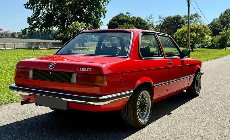 Gebraucht BMW 320 122 PS (89 kW) 1980 Rot Coupé