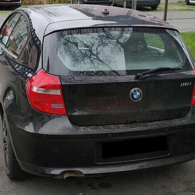 Gebraucht BMW 116 122 PS (89 kW) 2009 Schwarz Kleinwagen