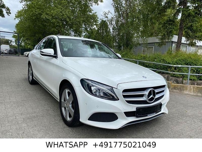 Weiß Gebraucht 2015 Mercedes C180 Avantgarde Limousine | 11.990 € (Fairer Preis) - Bild 1/4