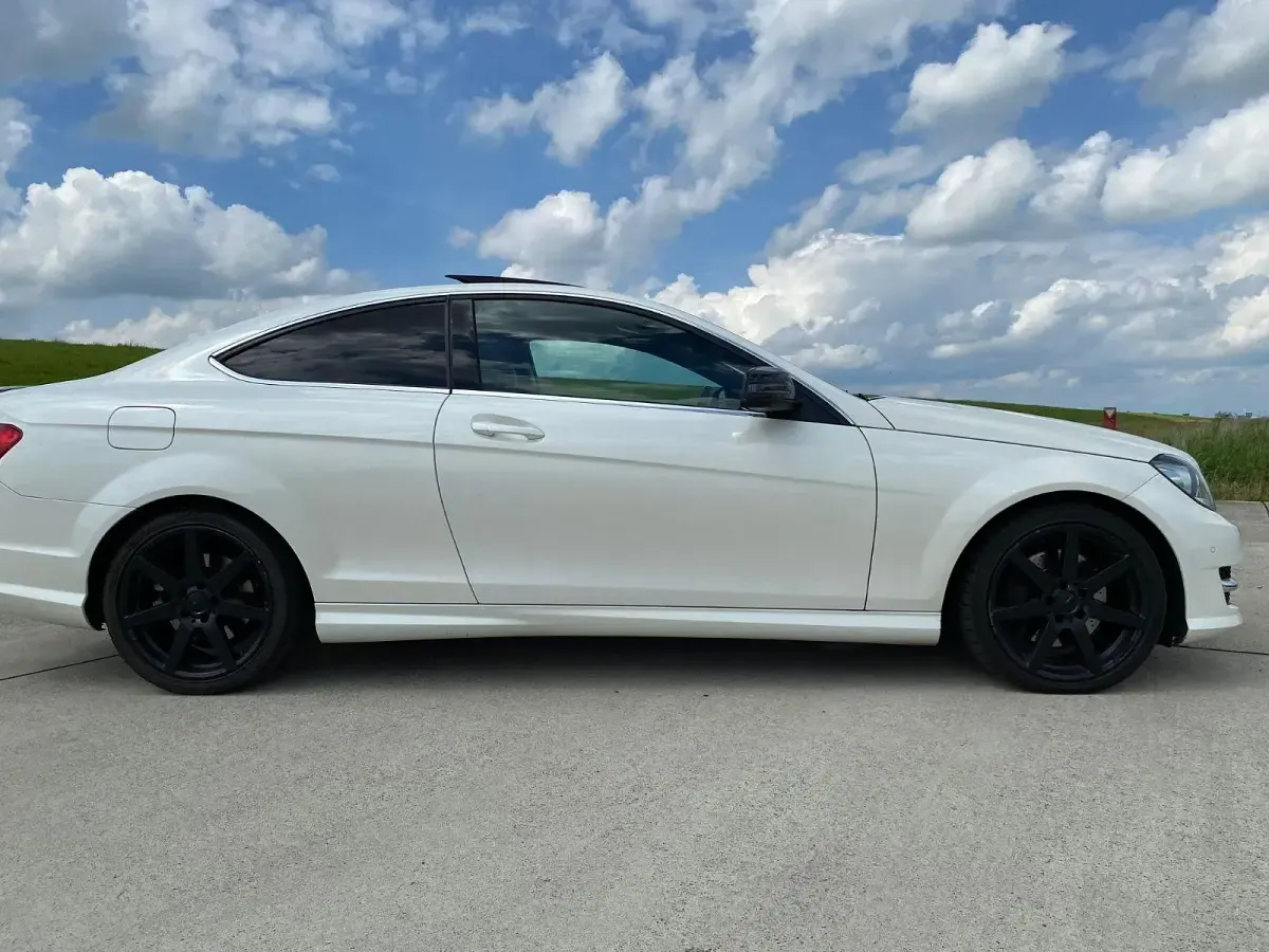 Gebraucht Mercedes C350 AMG 306 PS (225 kW) 2013 Weiß Coupé