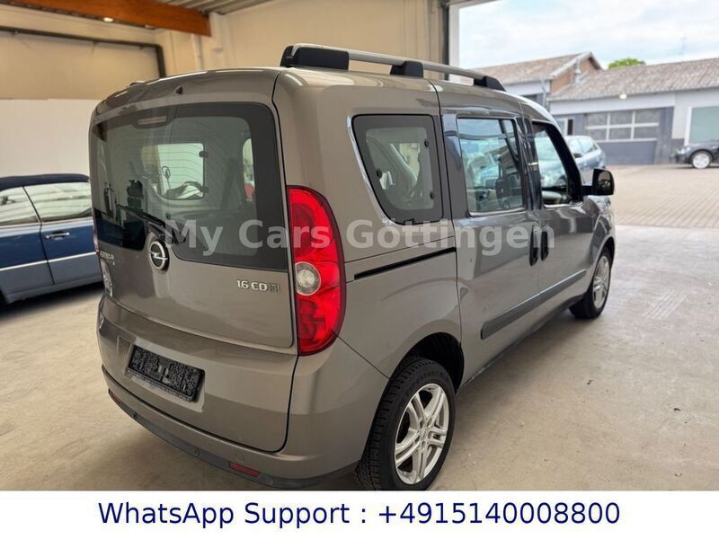 Gebraucht Opel Combo Edition 105 PS (77 kW) 2012 Braun Van / Kleinbus