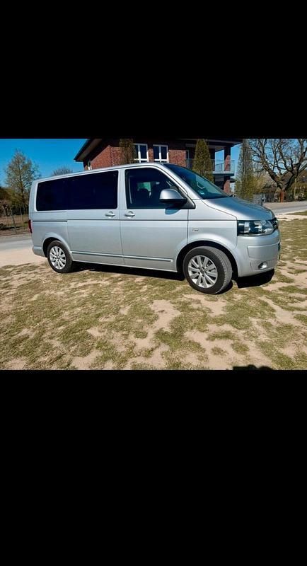 Silber Gebraucht 2010 VW T5 Highline Van | 21.500 € - Bild 1/4