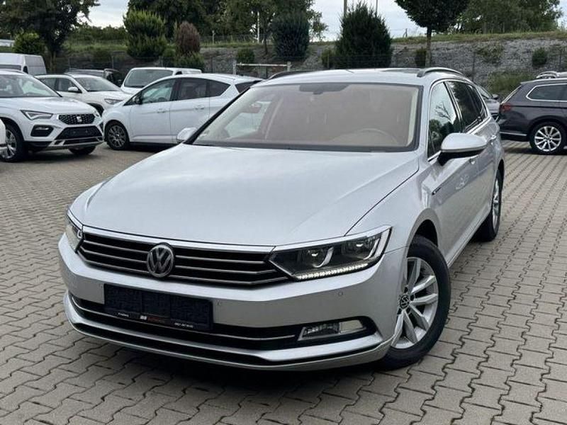 Reflex silver metallic Gebraucht 2016 VW Passat Comfortline Kombi | 9.990 € (Fairer Preis) - Bild 1/1