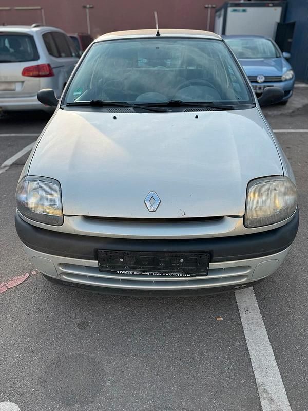 Gebraucht Renault Clio II 58 PS (42 kW) 1999 Kleinwagen