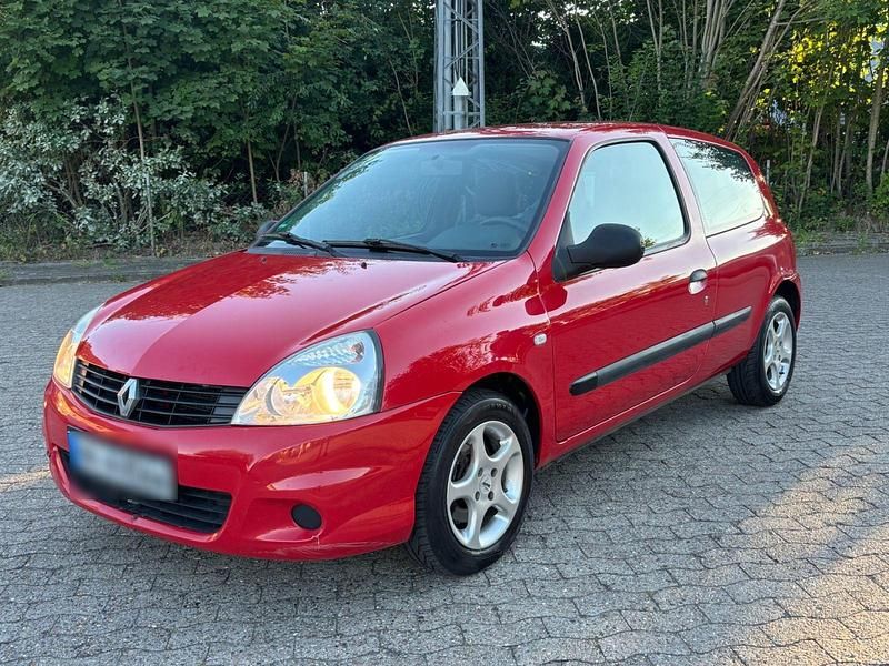 Rot Gebraucht 2011 Renault Clio II Dynamique Limousine | 1.800 € (Guter Preis) - Bild 1/4