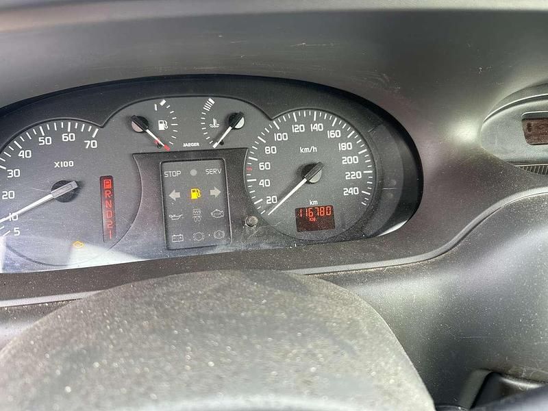 Gebraucht Renault Scénic 107 PS (78 kW) 2002 Grün Van / Kleinbus