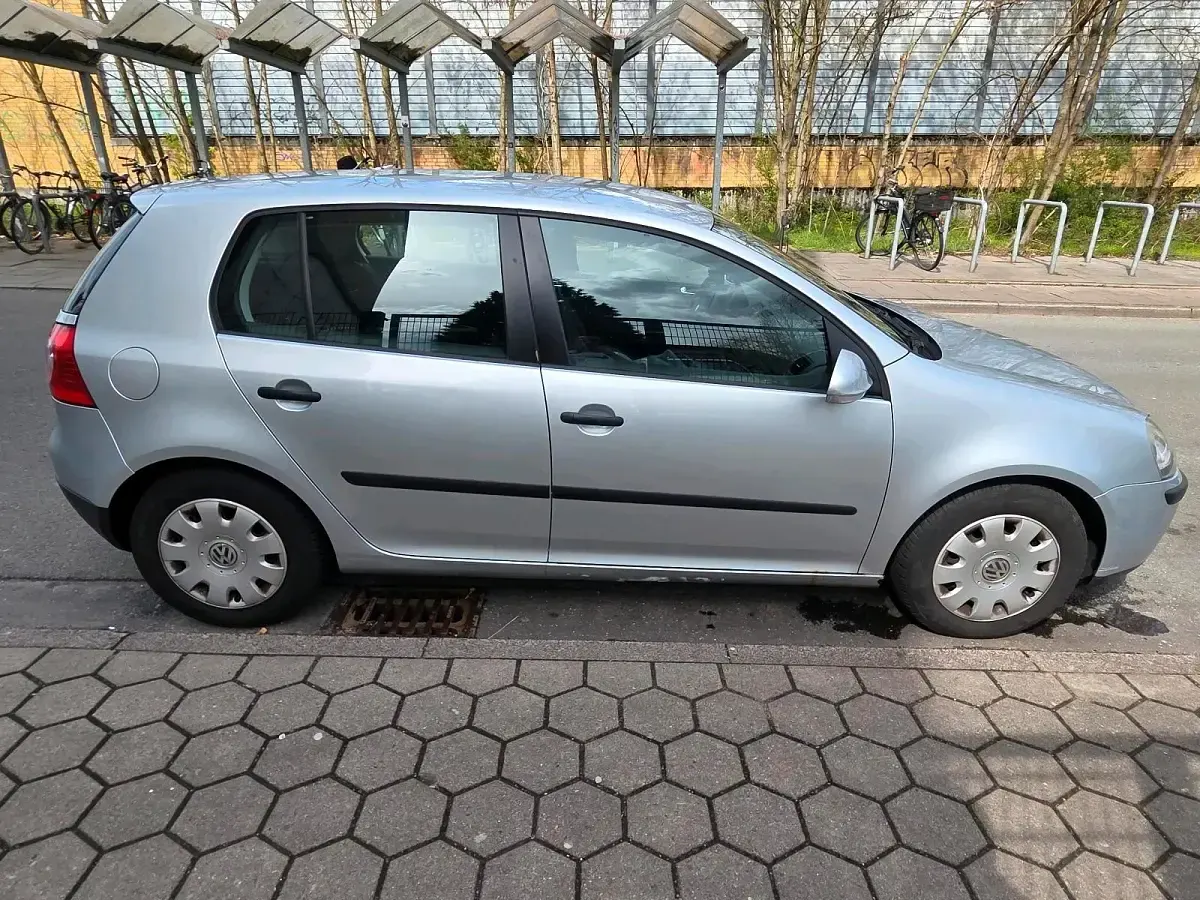Brugt VW Golf V 90 HK (66 kW) 2004 Sølv Hatchback