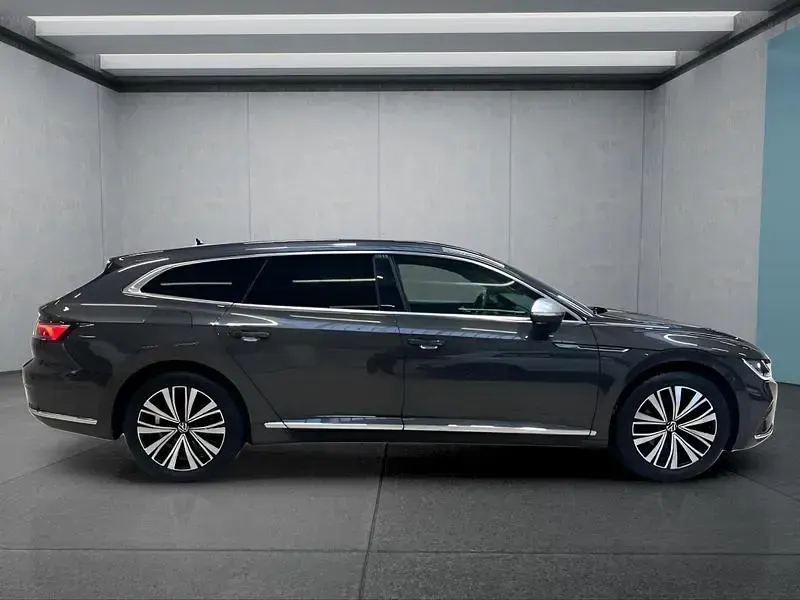 Gebraucht VW Arteon 218 PS (160 kW) 2022 Grau Kombi