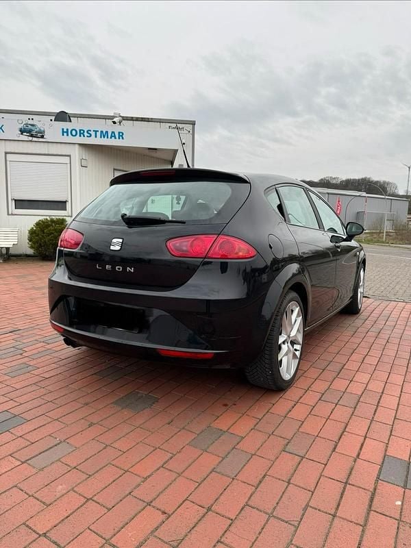 Gebraucht Seat Leon 125 PS (91 kW) 2012 Schwarz Kleinwagen