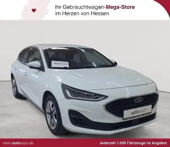 Używany Ford Focus Cool & Connect 120 KM (88 kW) 2023 Sedan/Limuzyna