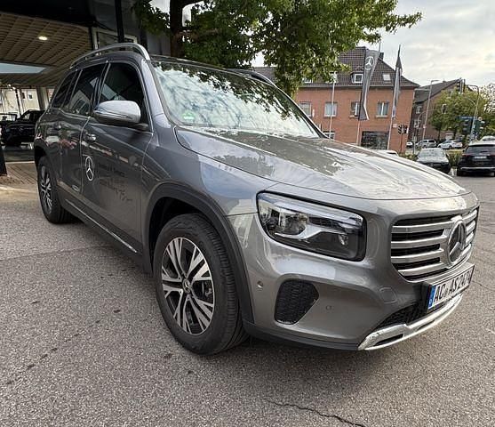Gebraucht Mercedes GLB200 Advanced 150 PS (110 kW) 2025 Grau SUV