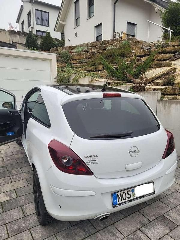 Gebraucht Opel Corsa Sport 80 PS (58 kW) 2009 Weiß Limousine