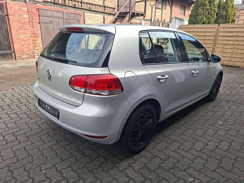Gebraucht VW Golf VI Trendline 80 PS (58 kW) 2009 Silver leaf metallic Kleinwagen