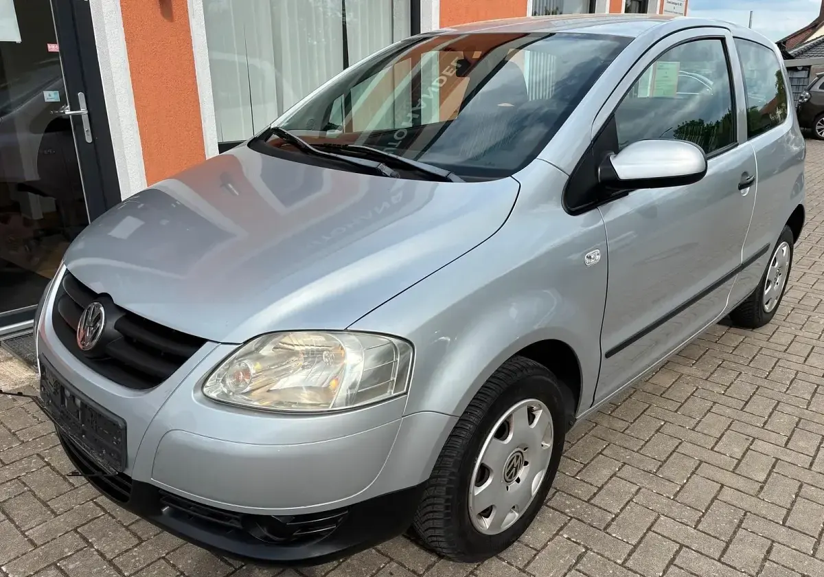 Gebraucht VW Fox 75 PS (55 kW) 2005 Silber Kleinwagen