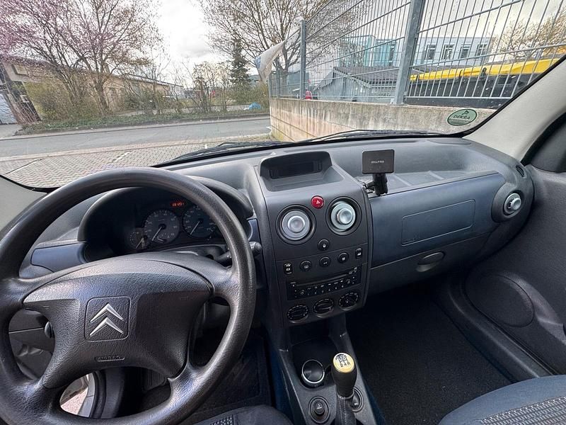 Gebraucht Citroën Berlingo 80 PS (58 kW) 2006 Silber Van / Kleinbus