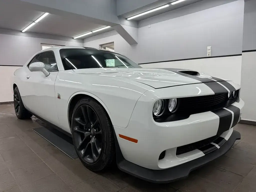 Gebraucht Dodge Challenger 492 PS (361 kW) 2023 Weiß Coupé
