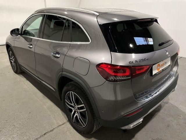Gebraucht Mercedes GLA250 218 PS (160 kW) 2022 Grau SUV