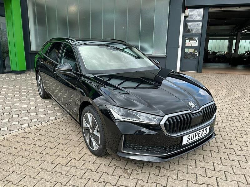 Gebraucht Skoda Superb Selection 150 PS (110 kW) 2024 Schwarz Kombi